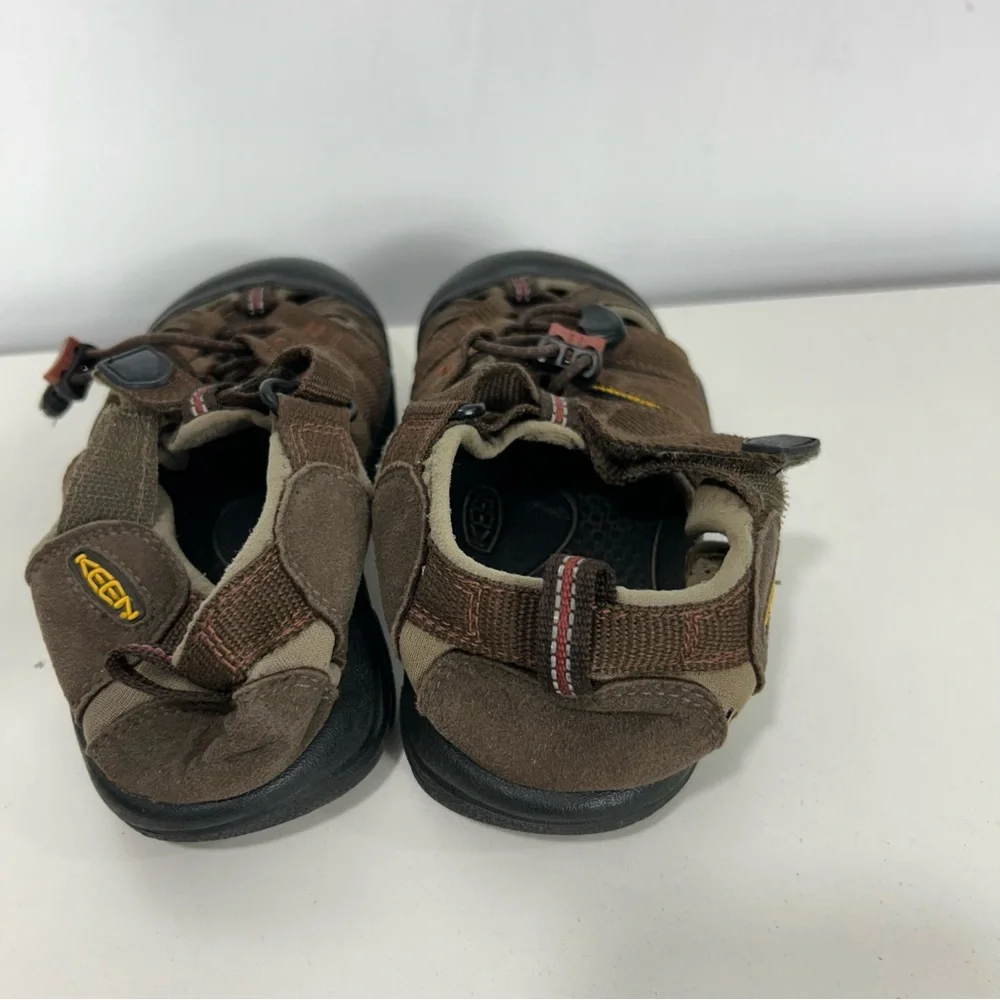 Keen Brown and Black Outdoor Sandals with Closed Toe Design